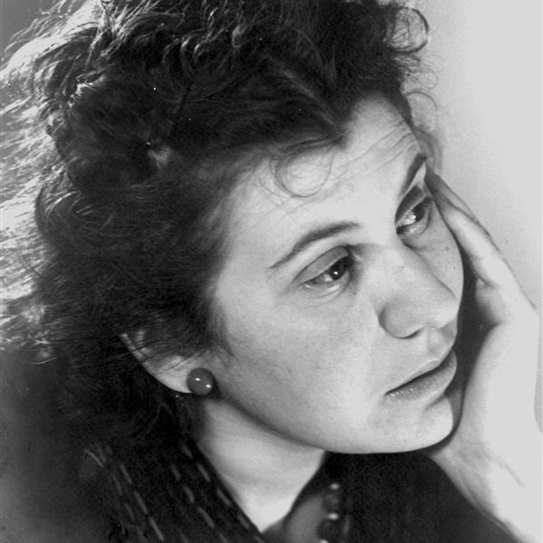 Etty Hillesum, Portraet um 1940