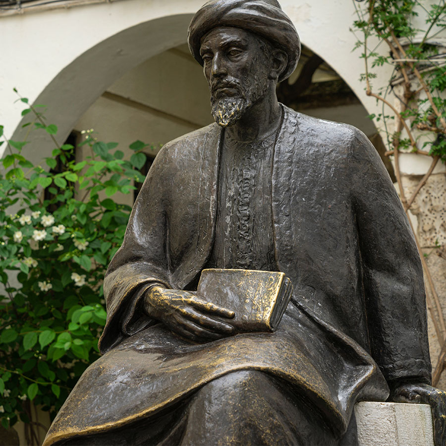 Statue des Maimonides